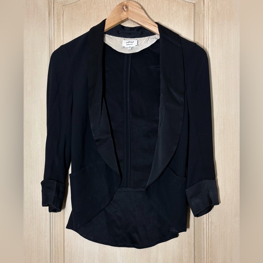 Aritizia Wilfred Women’s Black Blazer Short Length 00 Tailored Classic Luxury